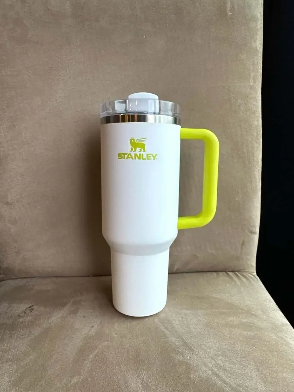 Stanley 40oz Adventure Quencher FlowState Tumbler Frost with Electric Yellow - Picture 5 of 6